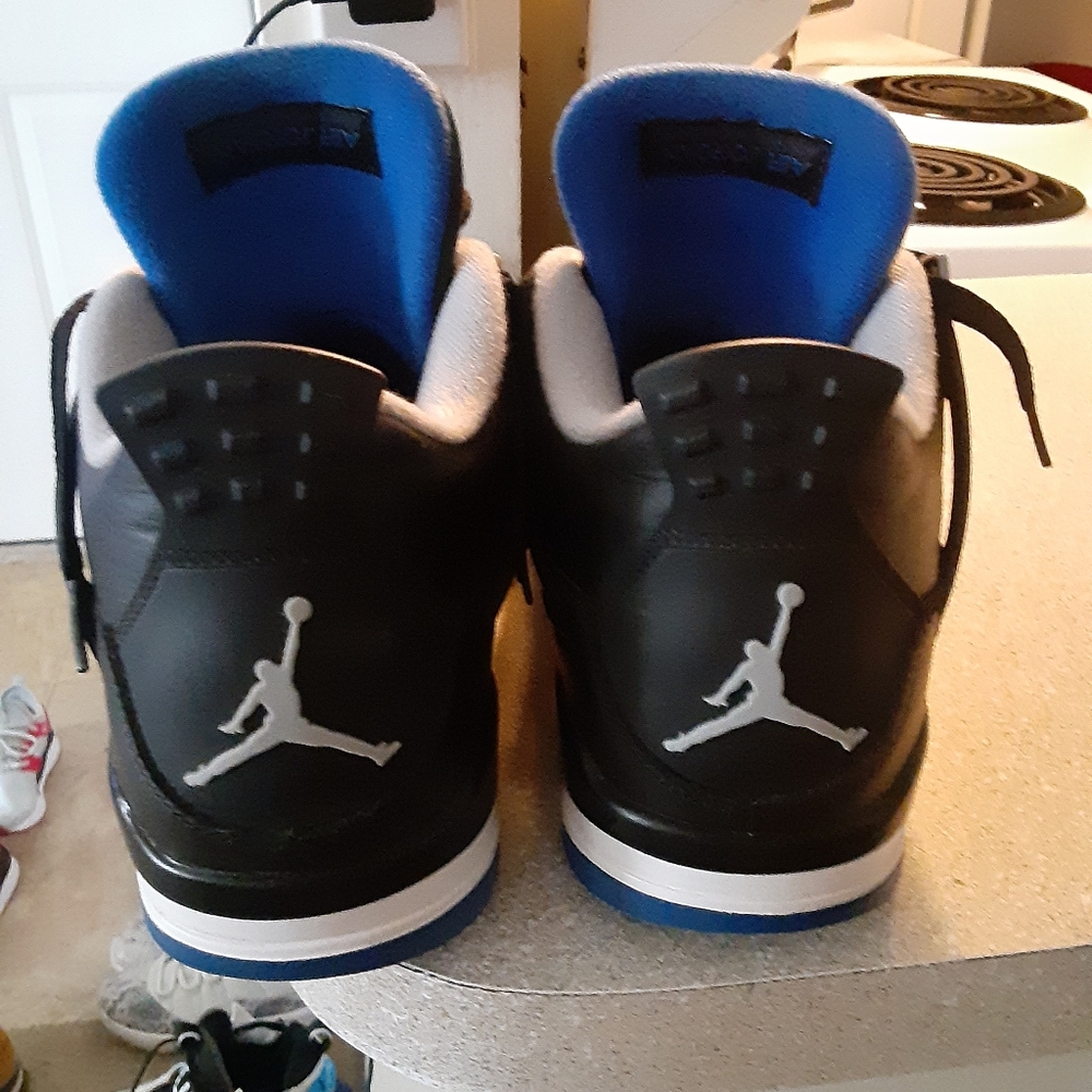 Jordan retro 4
